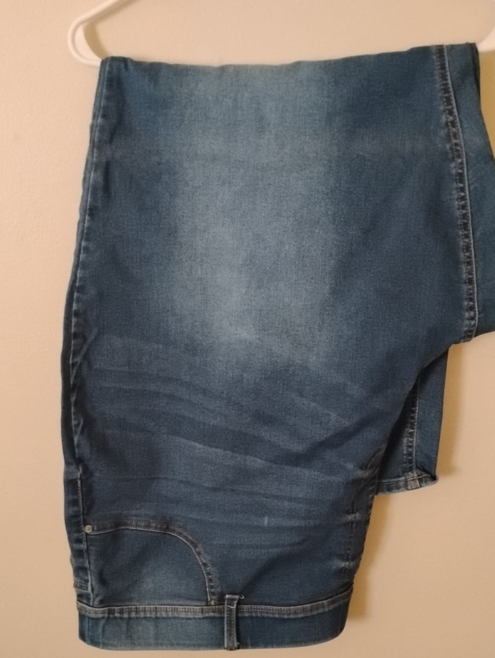 Terra & Sky Women's Relaxed Denim Jeans in Medium Blue